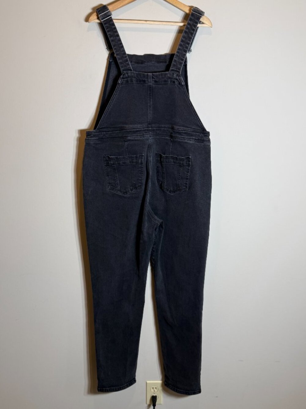 Boden Girlfriend Dungarees Overalls Women's 12 Washed Black Denim Boho Festival - Picture 9 of 16
